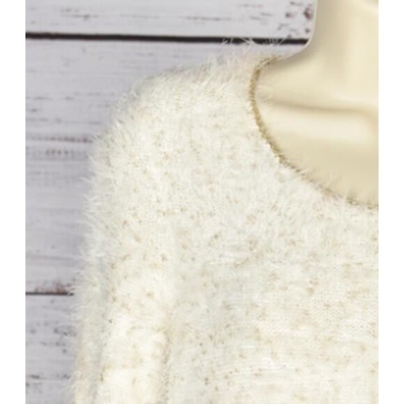Chico's Ivory/Gold Fuzzy Soft Sweater Chicos Size 0 / US S- 4 - Picture 3 of 3